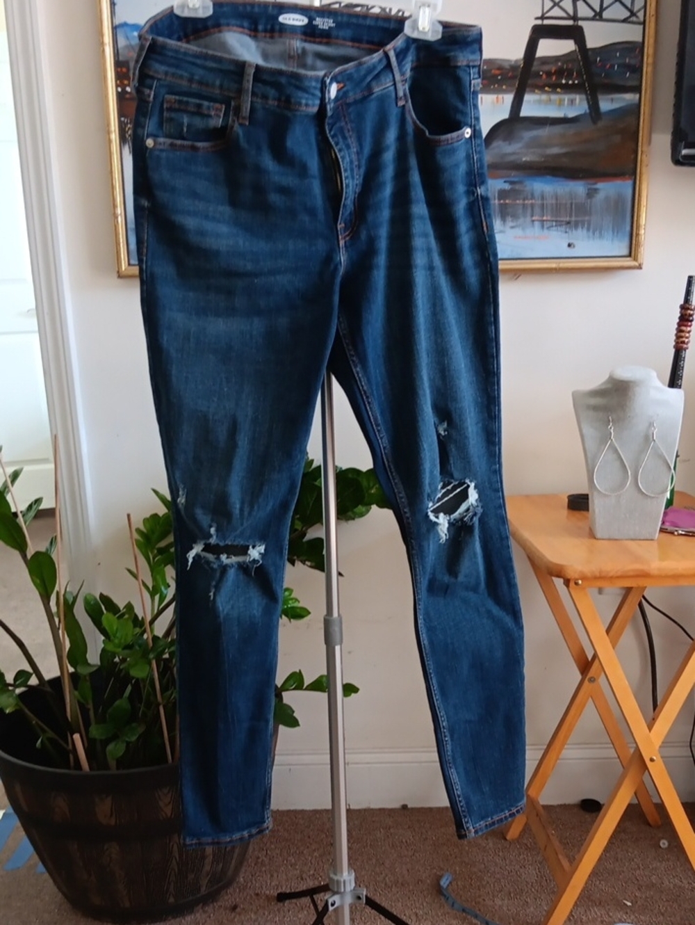 Old Navy Distressed Dark Blue Women's Skinny Jeans